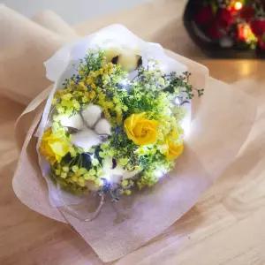 목화 조화 꽃다발 LED 안개 48cm 인테리어 꽃 선물 장식 기념일 졸업식 발표회 학예회