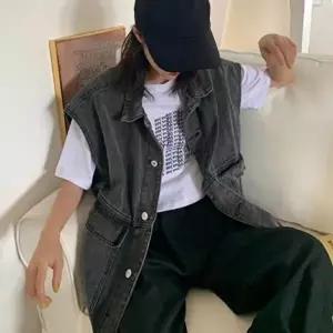 블랙진베스트 여성 모던한 매력 블랙 진 데님조끼 레이어드룩 자켓