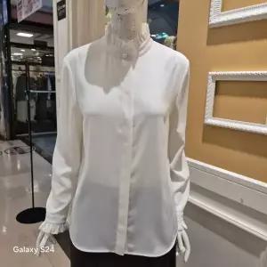 [하프클럽/] 비씨비지 가을25 파블 블라우스 B5C8B427