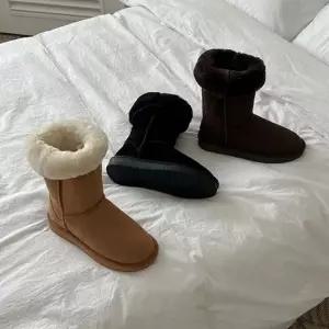 소가죽 스웨이드 라운드코 겨울부츠 안감 털 방한화 여자가을신발 앵글부추 발목부츠