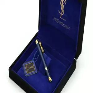 입생로랑 새상품 명품 넥타이핀 Y모티브 남자 선물