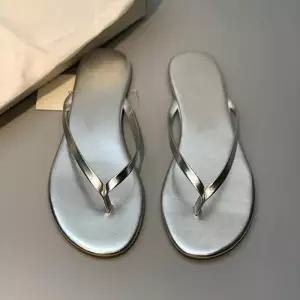 ONM 빅사이즈 여성 심플 디자인 여름휴가 쪼리