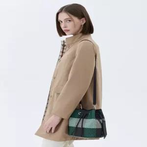 닥스 액세서리 여성 24FW [스테디셀러] 그린 체크 가죽 버킷백 크로스백 WCBA4F292E2