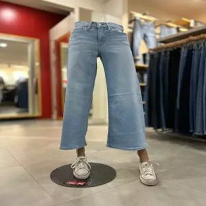 [리바이스] 리바이스 여성 318 쉐이핑 와이드청바지 (001PZ-04)