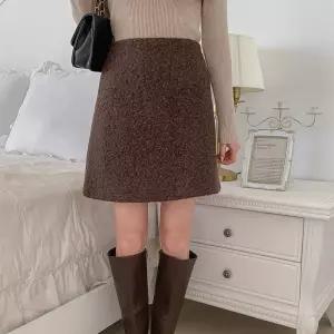 여자 연말룩 뽀글이 덤블 A라인 겨울 4부 미니스커트