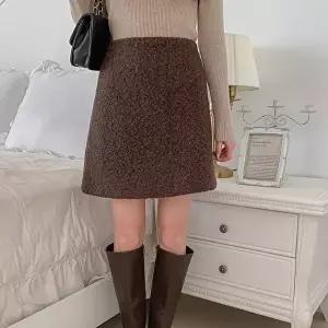 [옷자락]여자 연말룩 뽀글이 덤블 A라인 겨울 4부 미니스커트