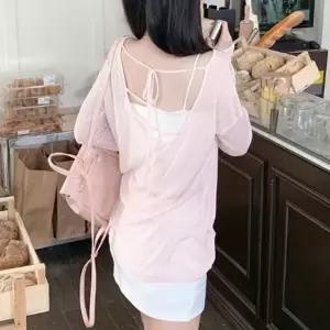 여리여리 루즈핏 티셔츠 핑크색 시스루 티셔츠 버튼 백 스트랩 포인트 (WFK93CO)