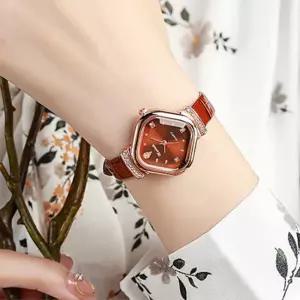 튜얼리 찐한 감성 여성 손목시계 가죽 패션시계