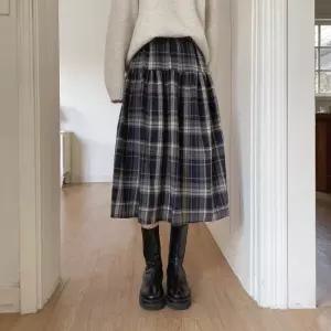 여성 일상복 여성스러운 체크 미디 스커트