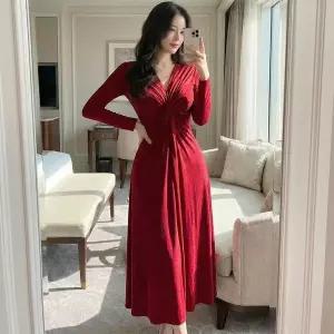 [신세계라이브쇼핑][옷자락] 여자 슬림핏 꼬임 브이넥 기모 플레어 원피스