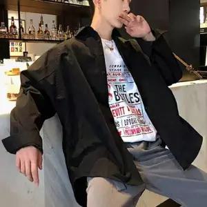 남성용 심플 루즈핏 반팔 셔츠 여름용 블랙 화이트 베이지 셔츠웨어