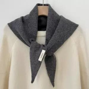 6컬러 울 100 삼각 스타일 쁘띠스카프 멋스런 머플러