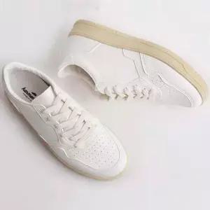 데일리 맨즈 스니커즈 포멀웨어 청바지 레트로 스타일운동화 WFJTTTS