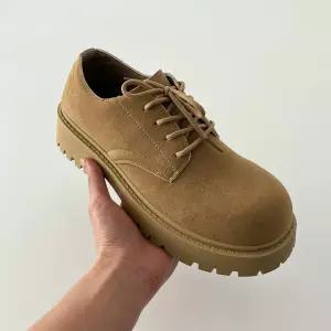 [패션큐브]남자 5cm 키높이 신발 2color 스웨이드 통굽 신발 더비슈즈 로퍼