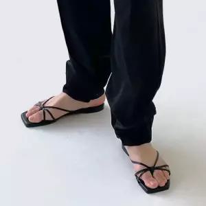 플랫신발 스트랩슬리퍼 여름 데일리신발 발편한 WA9FE57