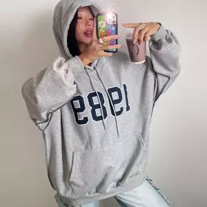 여자 데일리룩 봄 캥거루 박시 오버핏 후드 티셔츠