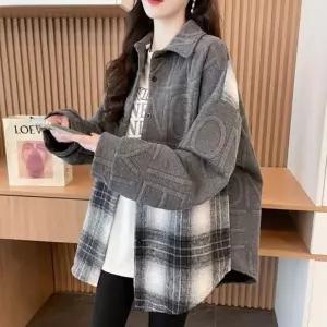 [하프클럽/셀러허브_여성트랜드패션]입체 기모셔츠 알파벳 그레이 엠보