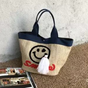 스마일 포인트 태슬 장식 라탄 토트백 가방 데일리 라탄가방 태슬가방 여름가방