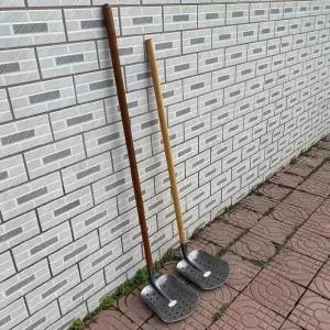 구멍뚫린삽 하수구 맨홀 침전물 쓰레기 뜰채 청소 삽