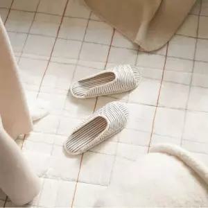 자주 여성 거실화 퀼팅 심플 라인 워셔블 슬리퍼 아이보리