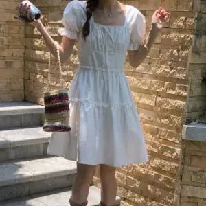 여자 러블리 데이트룩 여름 퍼프소매 캉캉 미니 원피스