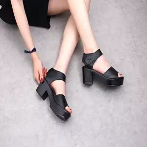 [엄지척]통굽샌들 2컬러 225-255mm 725