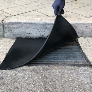 하수구 냄새차단 덮개 3.2mm 60x50cm 맨홀덮개 흑고무판 하수구냄새제거