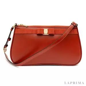 [롯데백화점]페라가모 라프리마 [FERRAGAMO] 페라가모 바라 숄더백 21-1984 RAMAS 758137