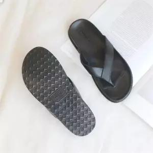 [셀러허브][라일리] Rly 남자 가죽 쪼리 발편한슬리퍼 공용 교사 사무실 학교 (S9661088)