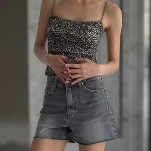 여성 여름 핫팬츠 블랙청 워싱 컷오프 와이드 청반바지
