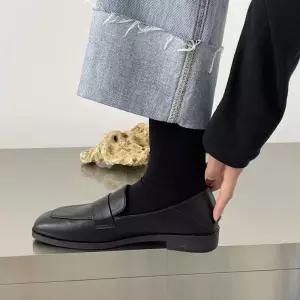 여자 청바지 코디 주말 나들이 검정 로퍼 코디 구두