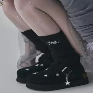 오찌OTZ 오찌x로파서울 토피 스웨이드 클로그 FLOTFA3W49