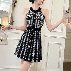 여성 하운드투스 체크 민소매 단추 미니 원피스
