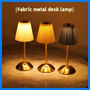 작은 Pleated 테이블 램프 USB 충전식 Nightstand 램프 침실 거실 홈 오피스 장식에 대 한 무선 책상 램프