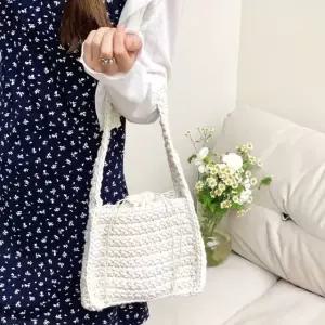 니트 숄더백 니트백 여름 뜨개 토트 가방 아이보리 (WFK9AIR)
