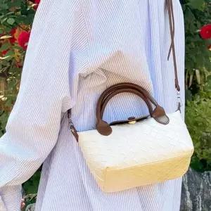 여성 토트백 토트크로스 웨빙 데일리 가방 아이보리 (WFK9AGC)