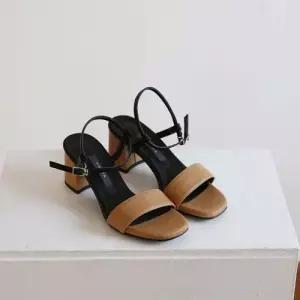 발목스트랩 샌들구두 여름신발 데일리 스퀘어코 WA3CE0E