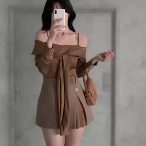 여성 연말 오프숄더 리본 블라우스큐빅 끈a？？