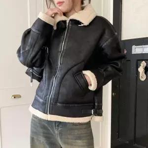 /옷자락 여자 루즈핏 페이크 크롭 무스탕