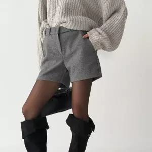 [신세계라이브쇼핑][옷자락] 여자 겨울 속밴딩 3부 심플 스판 페이크모직 반바지