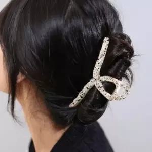 [하프클럽/셀러허브_여성트랜드패션]대왕집게핀 잉크패턴집게핀 대형집게