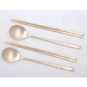 학조각 전통학조각수저 2벌 수공예유기수저세트 유기수저세트