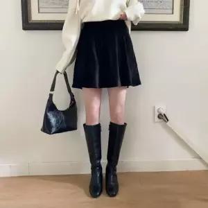 여성 가을 겨울 벨벳 플레어 밴딩 미니스커트