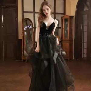 블랙 오팔 펄장식 슬리브리스 벨벳 시스루 드레스 교