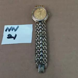 세이코 쿼츠 손목시계 여성용 중고  NN21