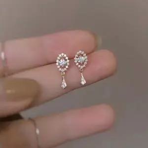 [셀러에이드]크리스탈 귀걸이 2color 이브닝 헤븐 실버반지 ring r