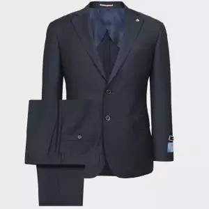 [롯데백화점]본 봄/가을 이태리 수입원단  테일러드 핏 경조사 수트BN4SJA030NY_BN4SPA130NY