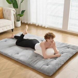 VIPBED 일본식 바닥 이불 매트리스 풀 사이즈 54인치 x 80, 2.5인치 두꺼운 접이식 롤업 침대 수면 패드, 게스트 룸, 기숙사 및 캠핑용 스트랩이 있는 폼 충전 다다미