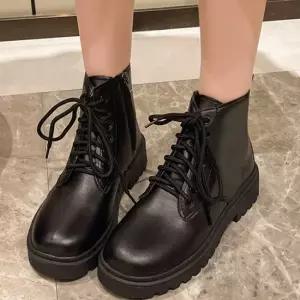 여성 견고한 아웃솔 유광레더 하이플랫폼 사이드지퍼 편안한 착화감 워커 여자워커힐