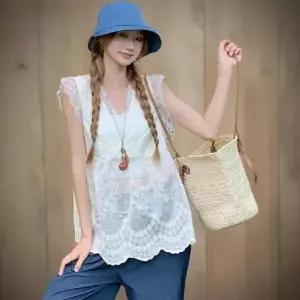 여성 레이스 브이넥 민소매 레이어드 블라우스 러블리 스타일